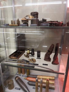 Gabloty z eksponatami